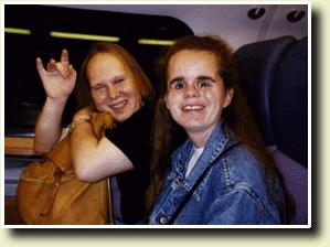 Bilde av Einar og Trine p&aring; toget